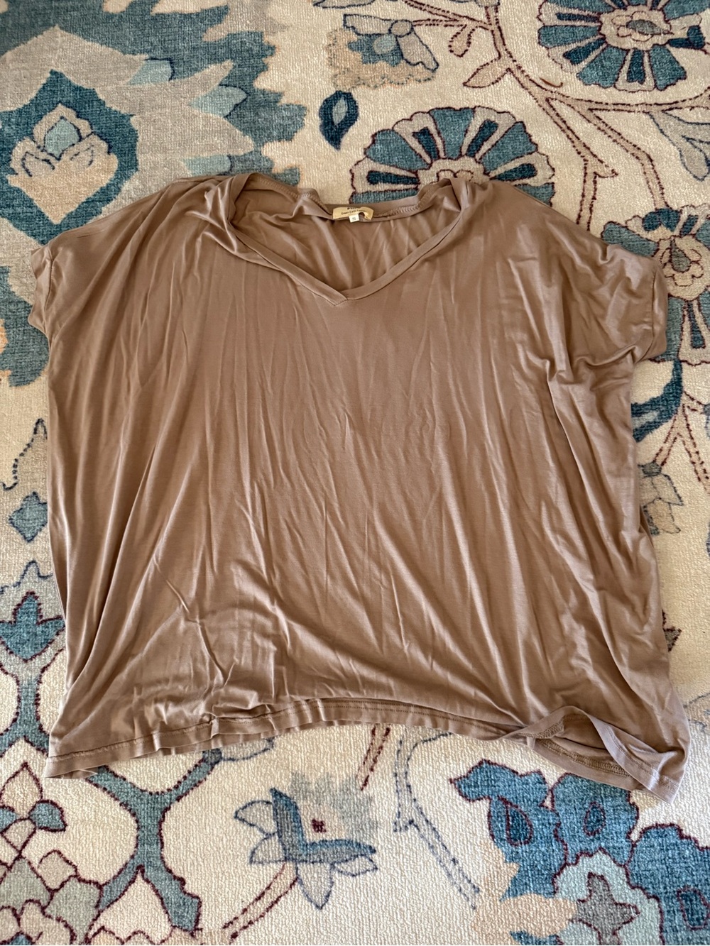 Piko 1988 Taupe Relaxed V-Neck Short Sleeve Tee